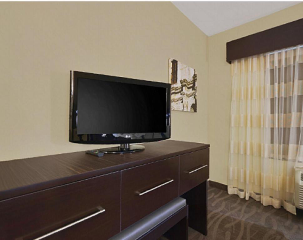 Holiday Inn Hotel & Suites Northwest San Antonio By Ihg Номер фото